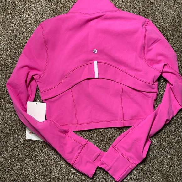 Lululemon NWT Define Cropped Half Zip *Luon - Picture 3 of 3